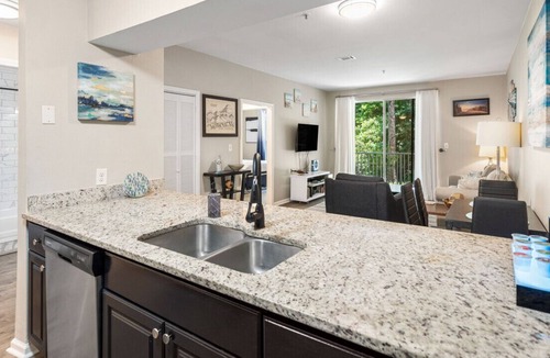 Sandestin Apartment | Shoppers Oasis | New Listing! | Walking Distance to Shopping | Pool