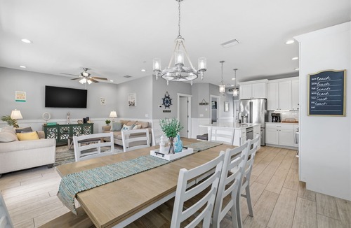 Independence Square House | Shore Beats Working - Luxury IRB Retreat, Pool, 1-Min Walk to Beach, Sleeps 10