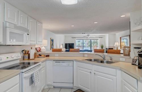 Jacksonville Beach House | Shore Line Views