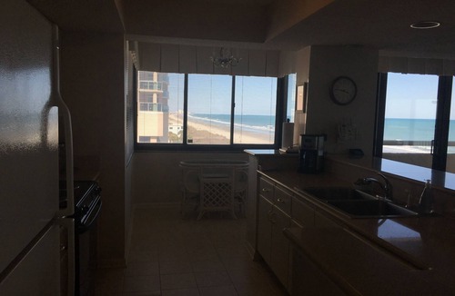 Crescent Beach Condo | Shoreham Towers II - Corner Unit - Wrap-around Ocean Views