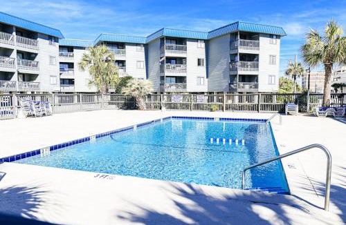 North Myrtle Beach House | Shoreline Glimmer at Sea Cabin w Pool