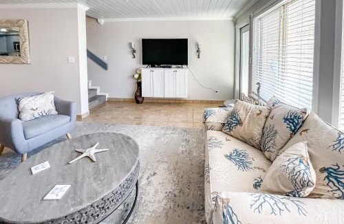 Sunnyside House | Shores 128 - Sunrise in the Surf
