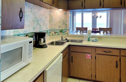 Daytona Beach Shores Condo | Shores Club 807 | Pet Friendly, Spacious Balcony, Ocean Views + Pool