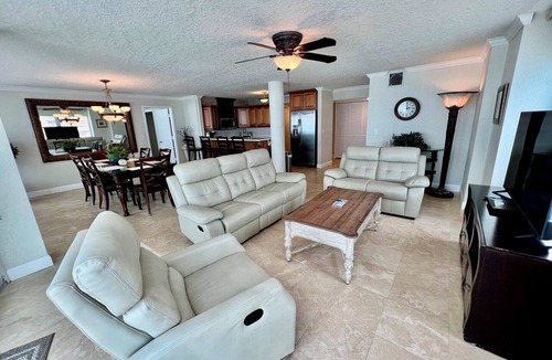 Daytona Beach Shores Condo | Shores Club Direct Oceanfront 3/3 on Traffic Free Beach - Unit 901