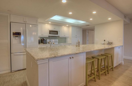 Sanibel Condo | Shorewood C2:Perfectly Updated Condo in Smaller, Quiet Complex w/Gulf Views!