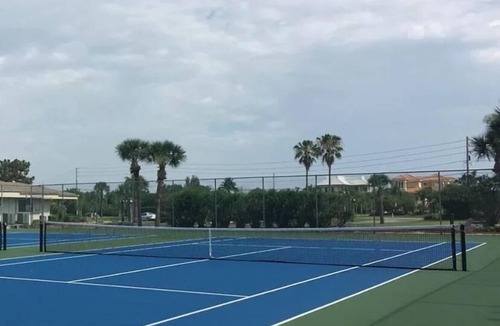 Port Richey Condo | Short term, long term rental welcome.90 day minimum stay on the Gulf.
