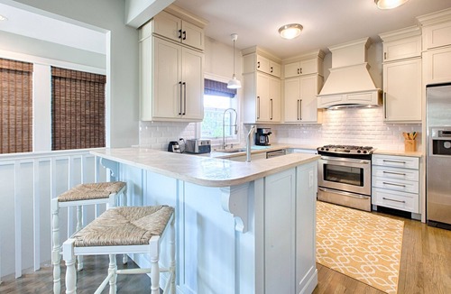 Dune Allen Beach House | Short Walk to the Beach! 'Casita Blanca'