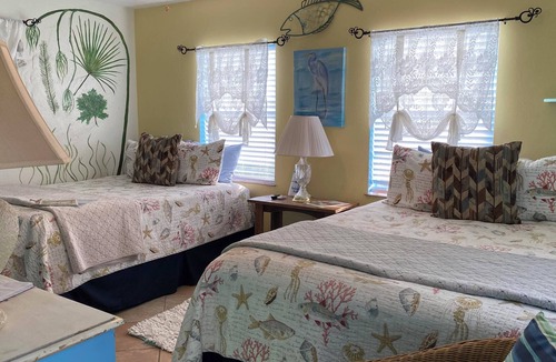 Beverly Beach Hotel | Si Como No Inn