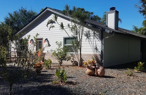 Riverview Estates House | Siesta Key 2B 2 bath with Heated Pool! Sleeps 6 ! Relaxation & Sunshine!
