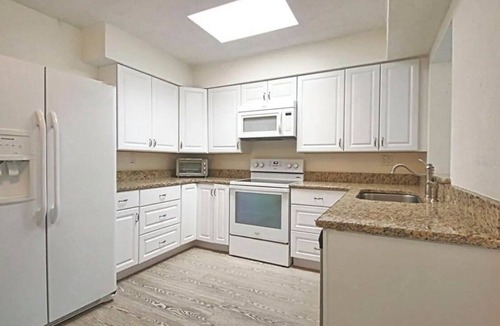 South Sarasota House | Siesta Key Pool House 3 Miles from the Beach