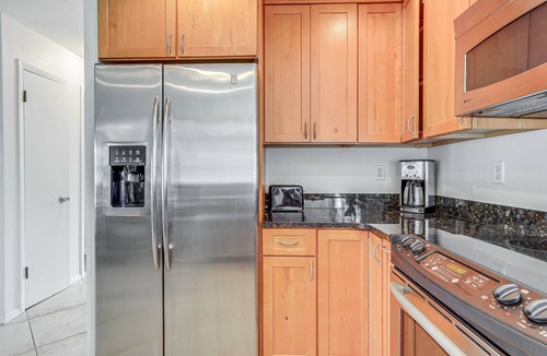 Siesta Key Condo | Siesta Keys Home w/Deck Half Mile to Turtle Beach