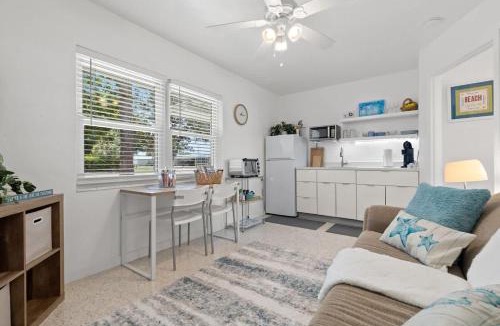 Sarasota House | Siesta Keys Neighbor 5min to Beach - Entire Suite Apartment