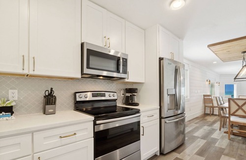 Destin House | 🐚 Silver Beach Retreat | Beachfront | FREE VIP Package | Beach Chair Service
