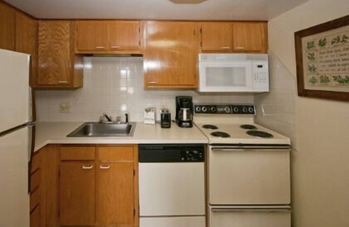 Snowshoe Hotel | Silver Creek Lodge