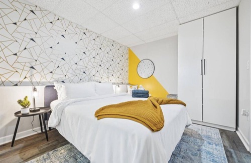 Church Street Apartment | Silver Screen Retreat 15 minutes from airport and downtown Atlanta