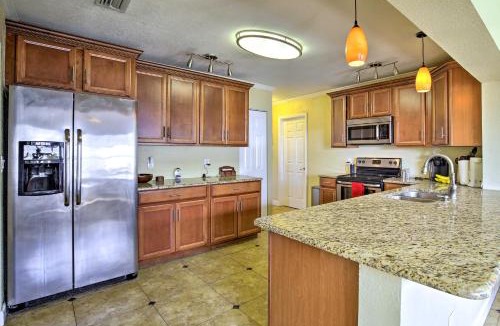 Flor-a-mar House | Single-Story Home with Hot Tub - Pets Welcome!