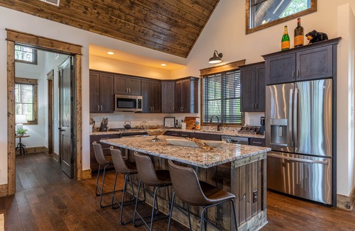Elk Park House | Sip Sip Hooray at Eagles Nest - Beautiful views, near Eagles Nest Winery, fire pit!