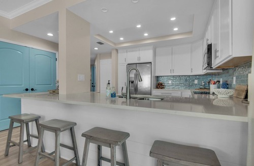 Navarre Beach Condo | Sit Back and Relax | 🌊 3BR Condo with Gulf Views, Resort Pool, and Balcony