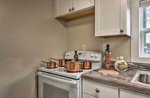 Hudson Apartment | Six Waterpots Cottage II in Blue Ridge Mountains