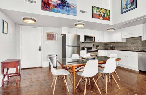 Historic District - North Apartment | Sky High Savannah in the Heart of Downtown