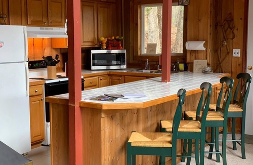 Sky Valley Cabin | Sky Valley Cabin: In the heart of it all + mountain views! Sleeps 10-14