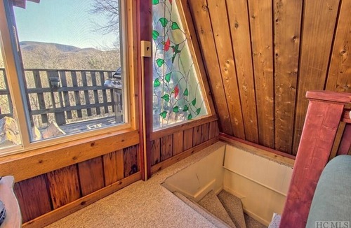 Sky Valley Cabin | Sky Valley Cabin: In the heart of it all + mountain views! Sleeps 10-14