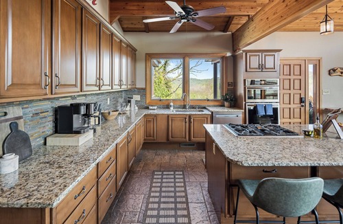 Sugar Grove Cabin | Skycrest Lodge | Ridgetop View, Game Room, Hot Tub
