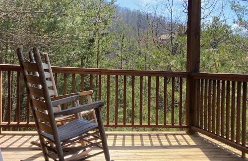 Wears Valley Ski Chalet | Skydance Lodge