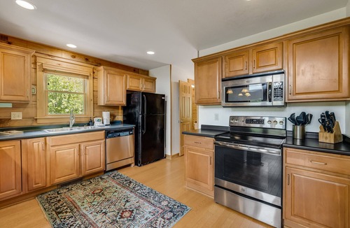 Wolf Laurel Cabin | Skylands by Carolina Mornings | Hot Tub + Biltmore Pass 8 mins to Hatley Pointe