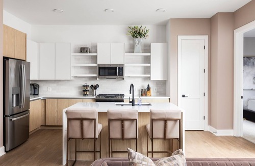Cabbagetown Apartment | Skyline Suite by Atlanta Luxury Rentals