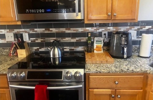 Jonesboro House | Sleek Chateau Residence: 4BR Modern Hideaway in Jonesboro
