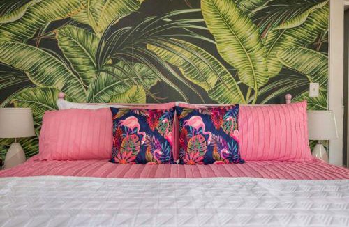 Bristol House | Sleep 10 * in this historic home in state streets
