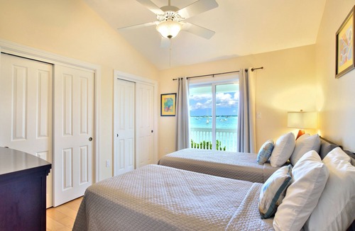 Key West House | Sleep 16 guests over two side-by-side homes in exclusive Key Cove Landings