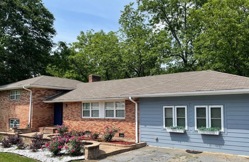 Loganville House | Sleep 8. Large house in Loganville