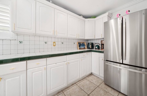West Palm Beach Apartment | "Sleep with the alligators" at this alligator themed 3/1 in West Palm Beach!n