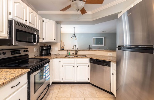 Oceanmarsh Subdivision House | Sleeps 10 on Harbor Island - Golf Cart Available for Rent