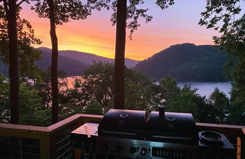 Topton Cabin | Sleeps 12 Lake Front Cabins Private Dock Hot Tub Pet Friendly