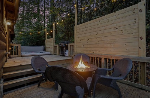 Boone Cabin | Sleeps 13, Hot Tub, Game Room,River Access, Close to App State, Downtown Boone