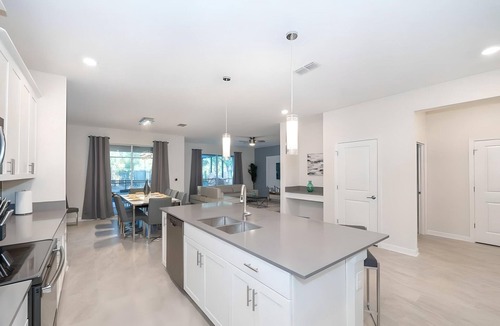 Kissimmee Villa | Sleeps 17 - Luxury 6BDHome with Pool – Storey Lake