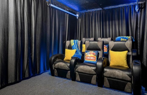 Port Tampa City Villa | Sleeps 25 Heated Pool In+Outdoor Games Theater