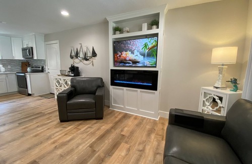Freeport House | (Sleeps 7) 3 bedroom/2 bath BRING YOUR BOAT/WAVERUNNERS-Lots of Parking Space