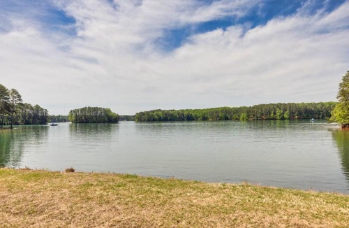 Buford House | Sleeps 8, Lake Lanier Hidden Gem