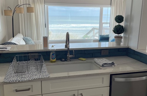 Wilbur-By-The-Sea House | Sleeps 9 right on the Beach.