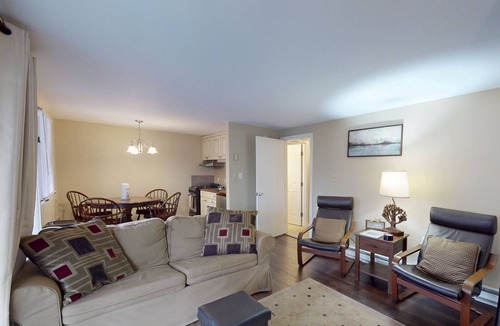 Sugar Mountain Condo | Slopeside condo w/kitchenette - within walking distance to Sugar Mountain Lodge