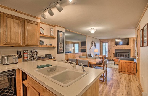Edray Condo | Slopeside Snowshoe Condo - Walk to Ski Lifts!