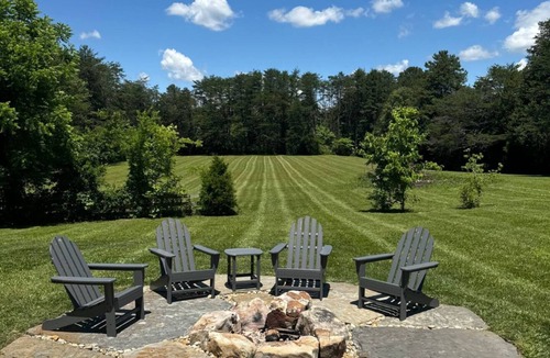 Clover Hill House | Smoky Mountain Retreat, Tail of the Dragon, Garage & Trailer Parking