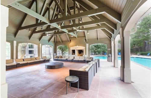 Buckhead Condo | Smooth 2/2 Condo in Buckhead, centrally located!