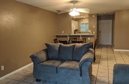 Englewood East House | Snowbirds escape/vacation gateway