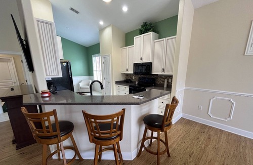 Weeki Wachee House | Snowbirds Welcome! - Glen Lakes Golf Community Home w/Pond Views, Clubhouse, Pool, Tennis!