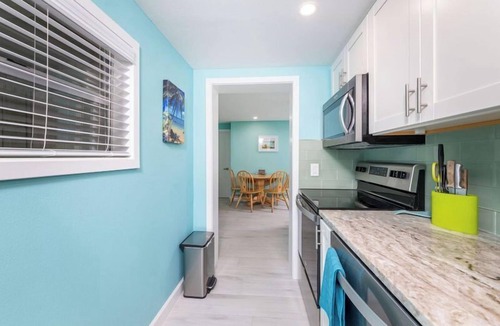 Manasota Key Villa | Soak up the Sun on your large patio with the Gulf view